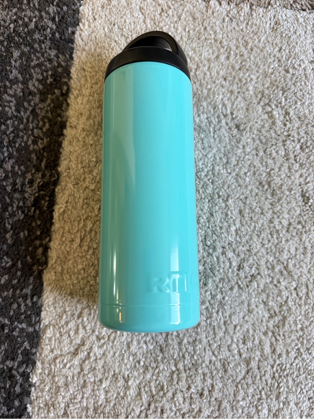 RTIC Aqua Stainless Insulated Water Bottle Tumbler with Black Lid-20oz - Picture 3 of 5